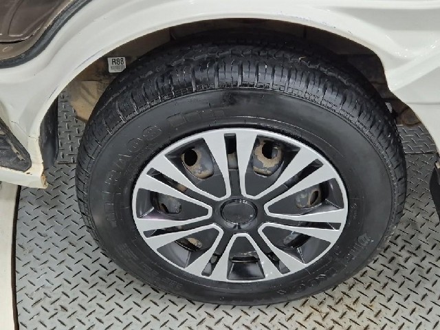 6081000030R16.jpg