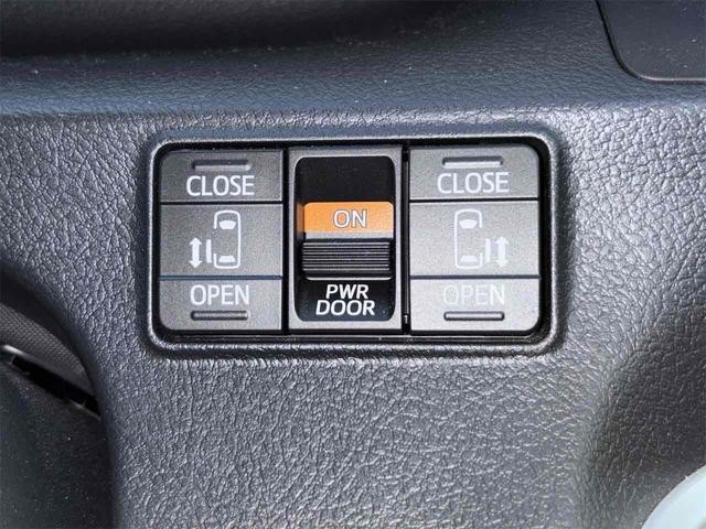 0123469A30261003W00110.jpg