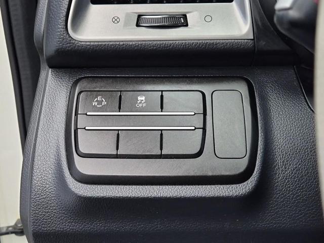 5041002734R17.jpg