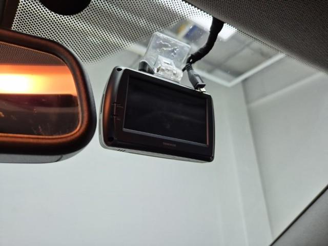 5061001129R18.jpg