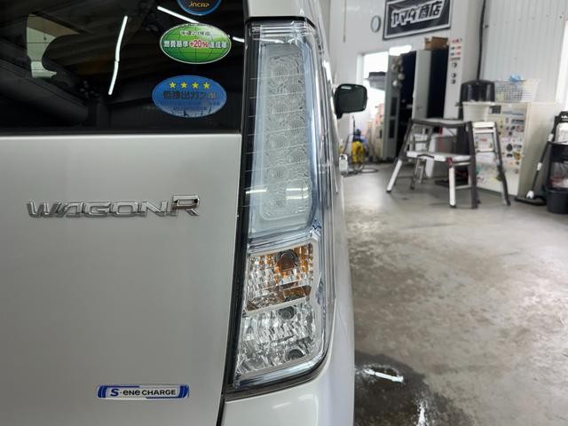 1201097A30260824W00518.jpg