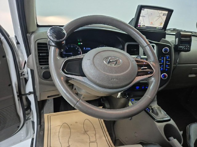 6081500526R8.jpg