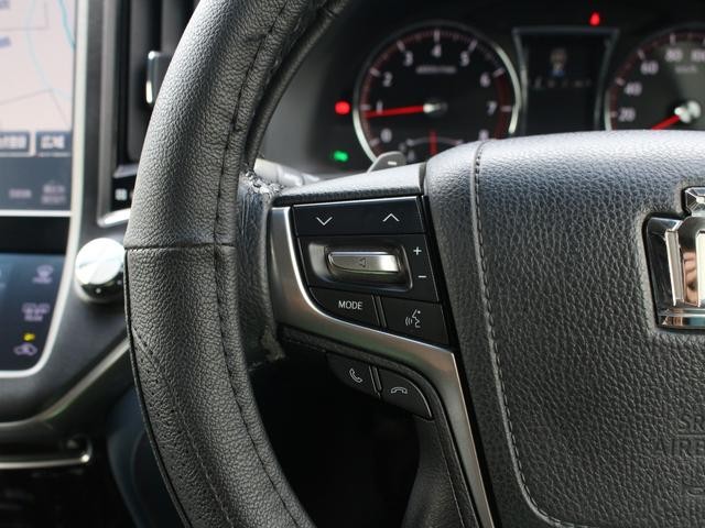 0520046A30261021W00117.jpg