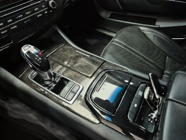 6081000427R8.jpg