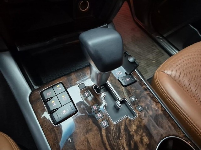 6031003194R8.jpg
