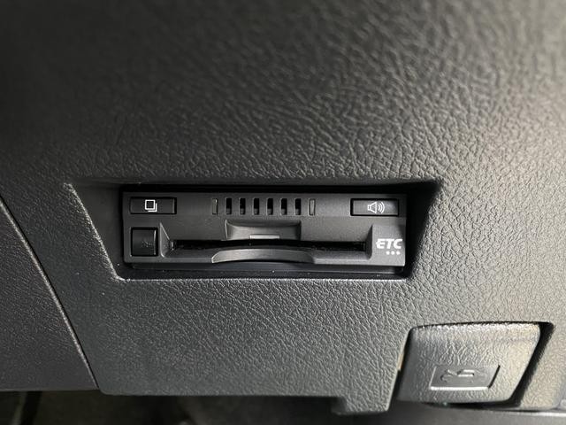 0730062A30260926W00115.jpg