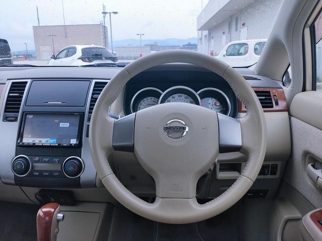 0704538A30260604W00118.jpg