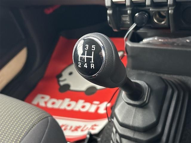 0403435A30261008W03208.jpg