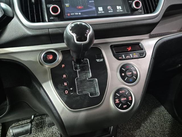 6051000627R8.jpg