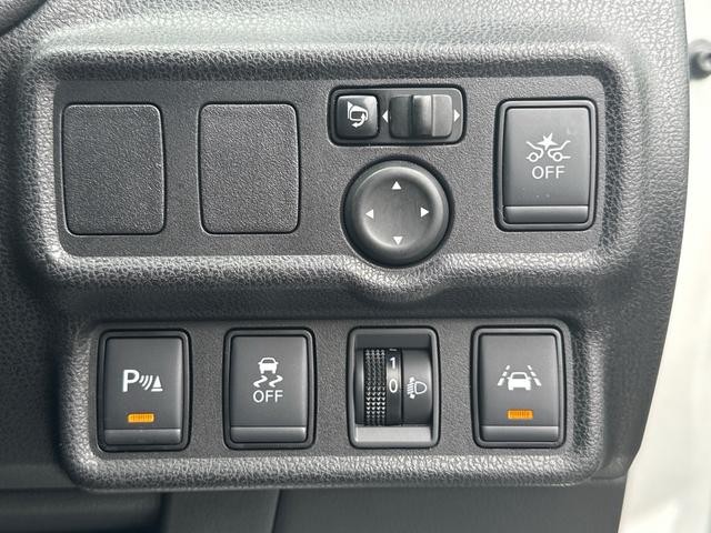 0550659A30260917W00308.jpg