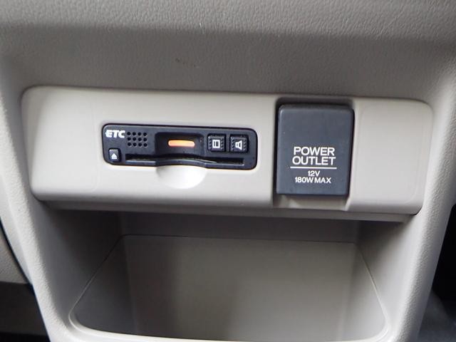 0706836A30261002W00118.jpg