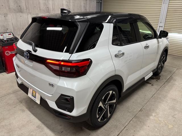 9572625A30260828W00208.jpg