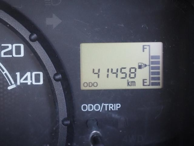 0904107A30261021W00113.jpg