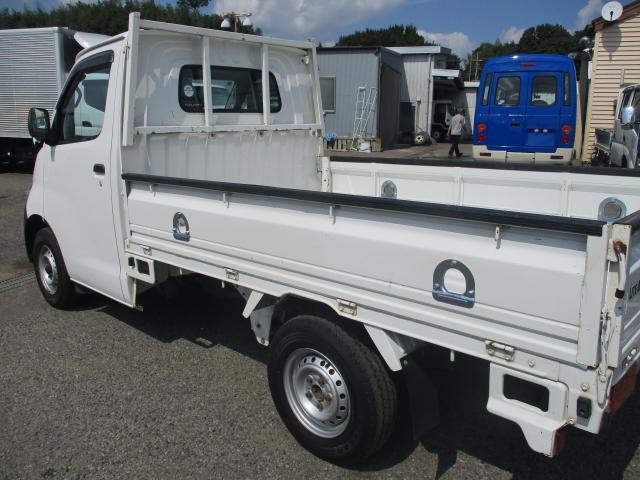 26671873_carP_l_7.jpg