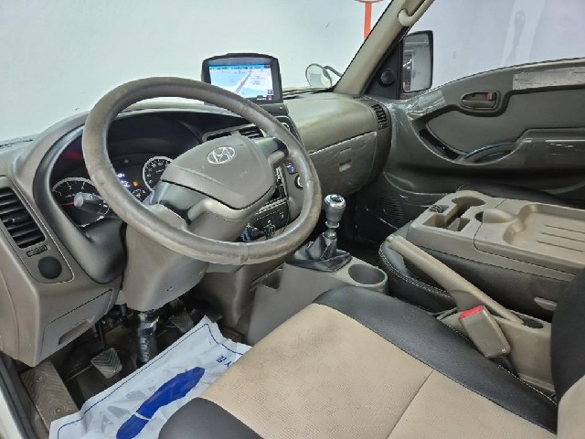 6071000284R6.jpg