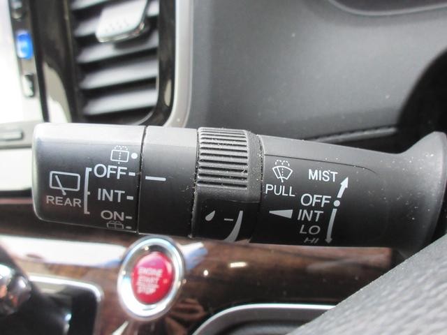 1100165A30260903W00113.jpg