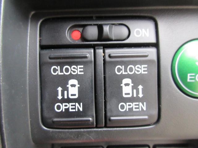 1100165A30260903W00115.jpg