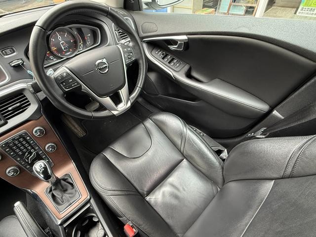 9571870A30260904W00218.jpg