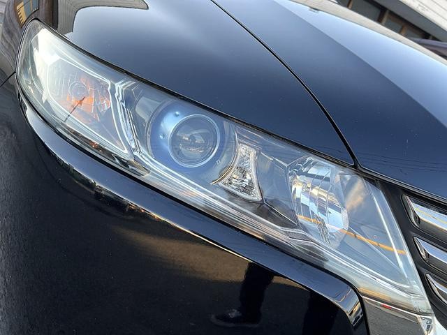 0403977A30261008W00114.jpg