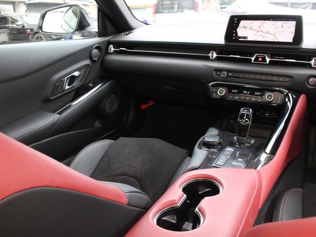 9572641A30260618W00316.jpg