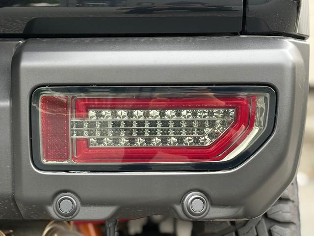 1157764A30260625W00119.jpg