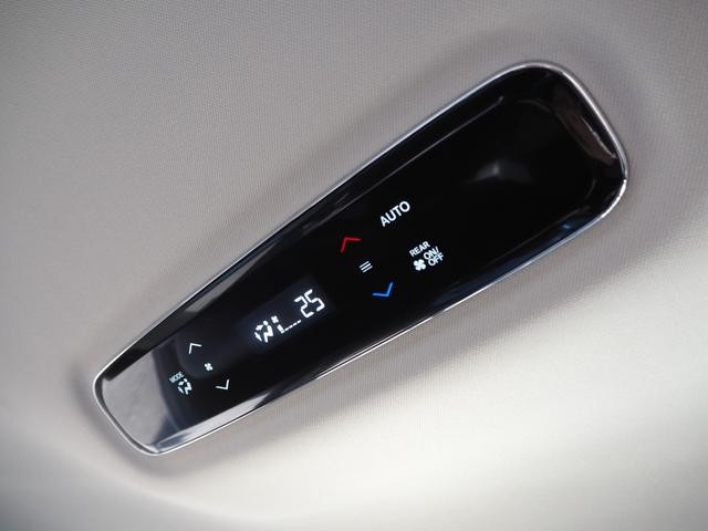 1201125A30261009W00117.jpg