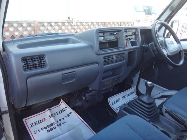 0509025A30251129W00104.jpg