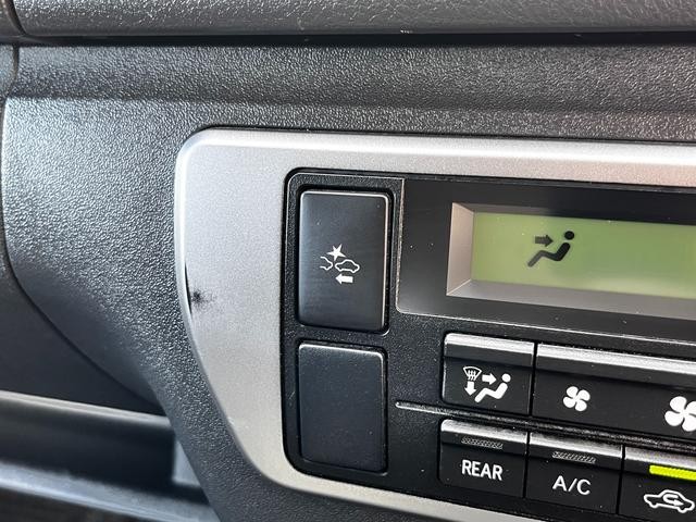 0500199A30261021W00115.jpg