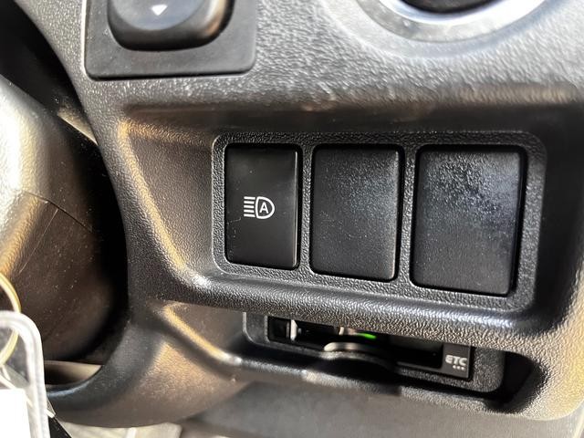 0500199A30261021W00118.jpg