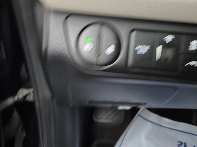 6031000737R18.jpg