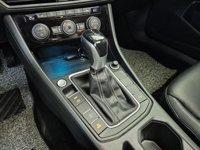 6031500859R8.jpg