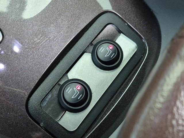 5121501459R16.jpg