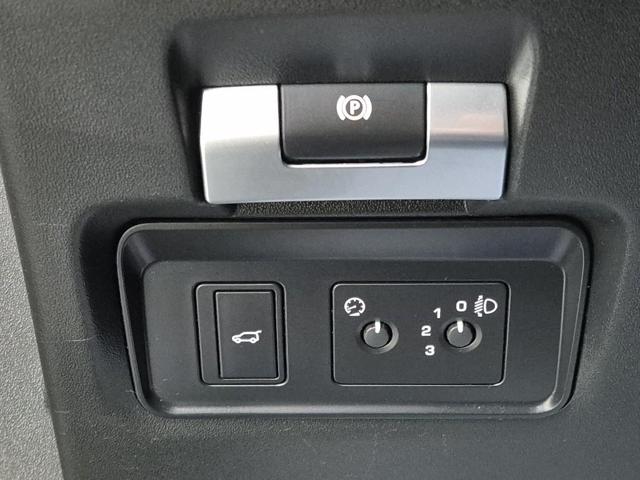 5121501681R18.jpg