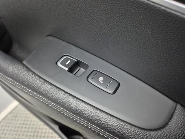 5121003306R19.jpg