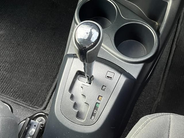 0551628A30261005W00217.jpg