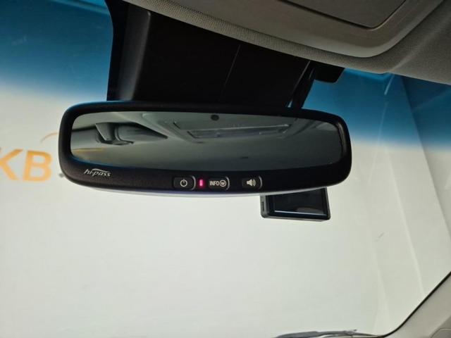 6011001586R15.jpg