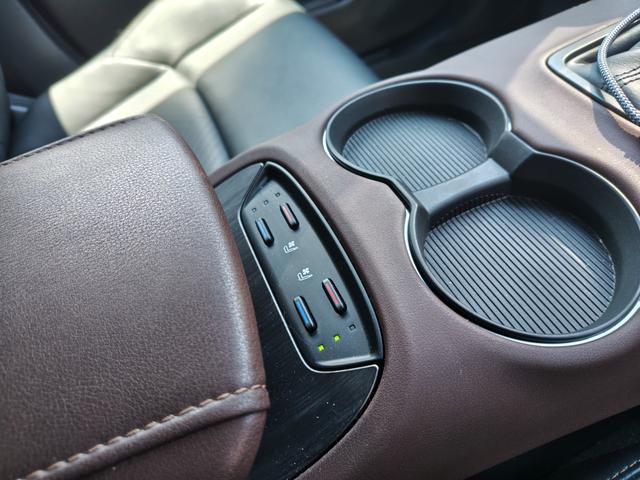 0700007A30260602W00313.jpg