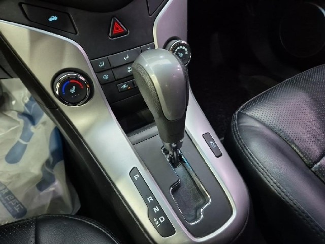 6081000383R8.jpg
