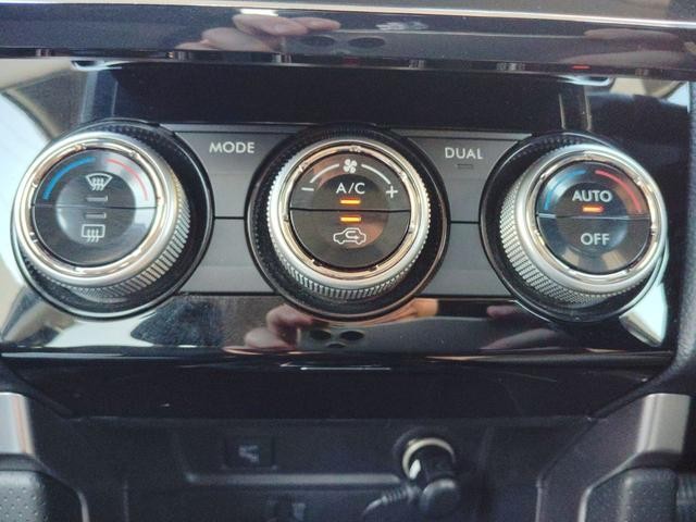 0940012A30260805W00207.jpg