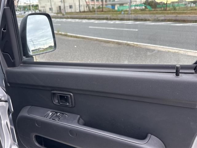 0503702A30261007W00104.jpg
