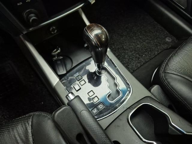 6011000797R8.jpg