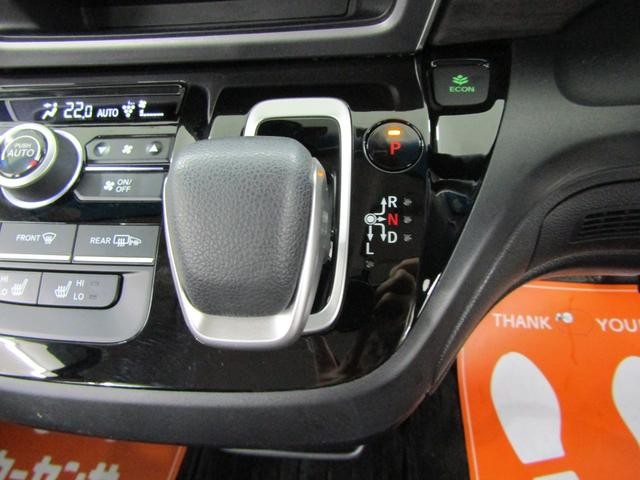 0701563A30260611W00215.jpg