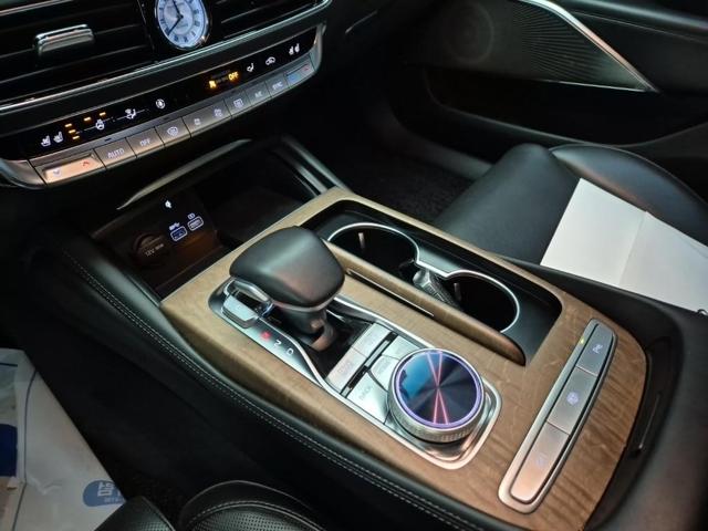 6011002037R8.jpg