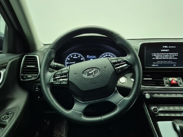 6081000676R9.jpg