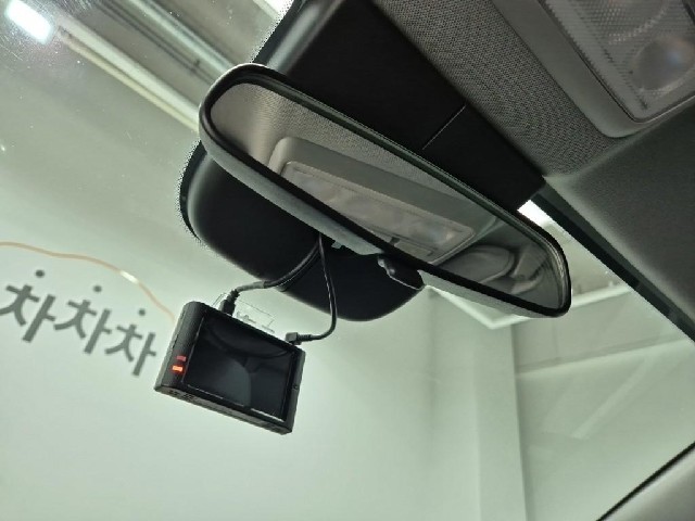 6081000650R16.jpg