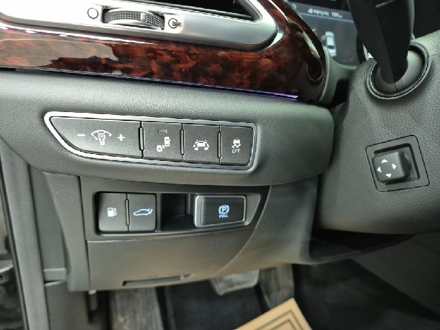 6081000648R18.jpg