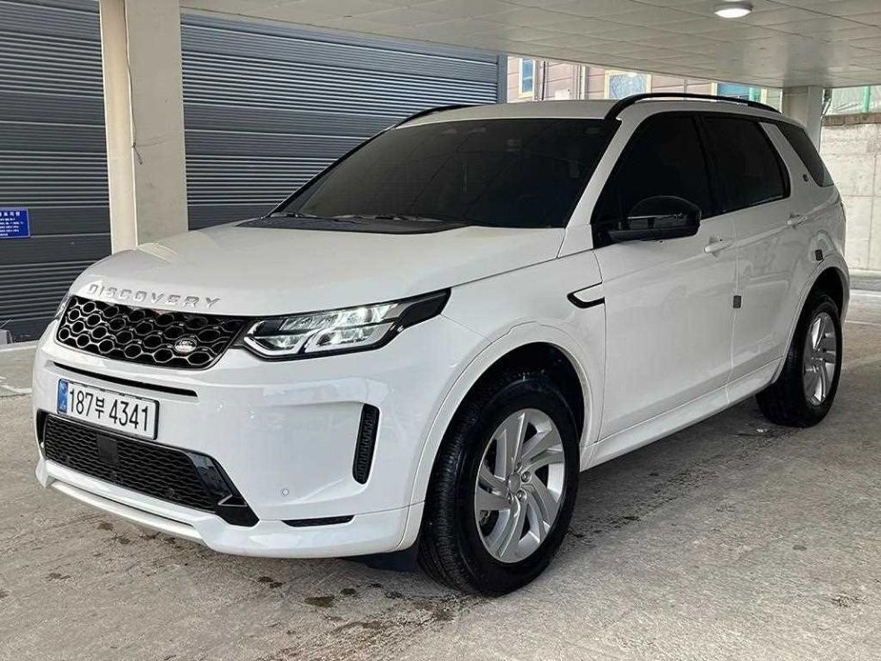 2024 Land Rover Rover, photo 1 of 1