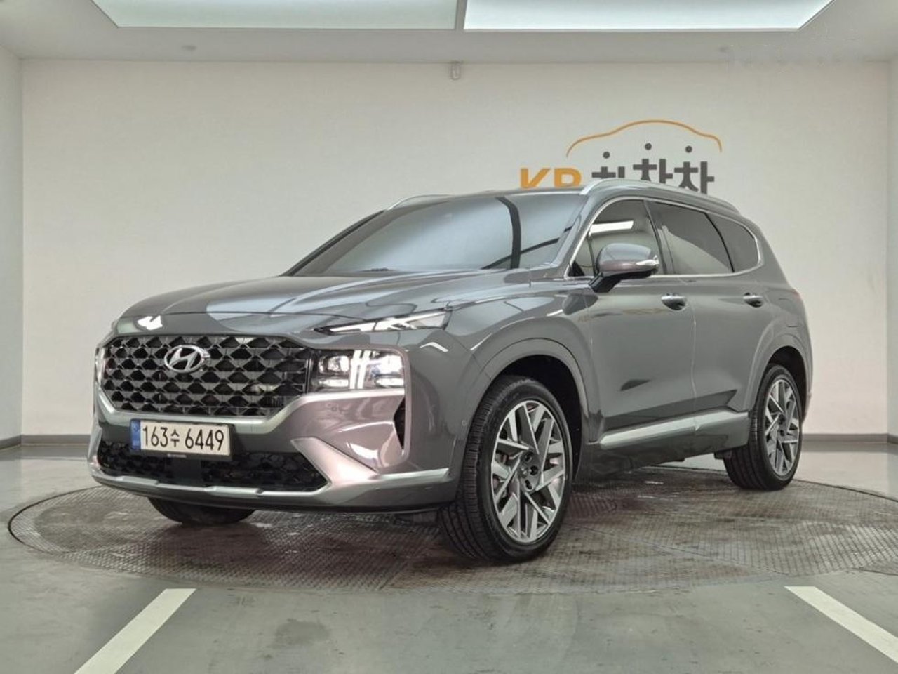 2021 Hyundai Santa, photo 1 of 1