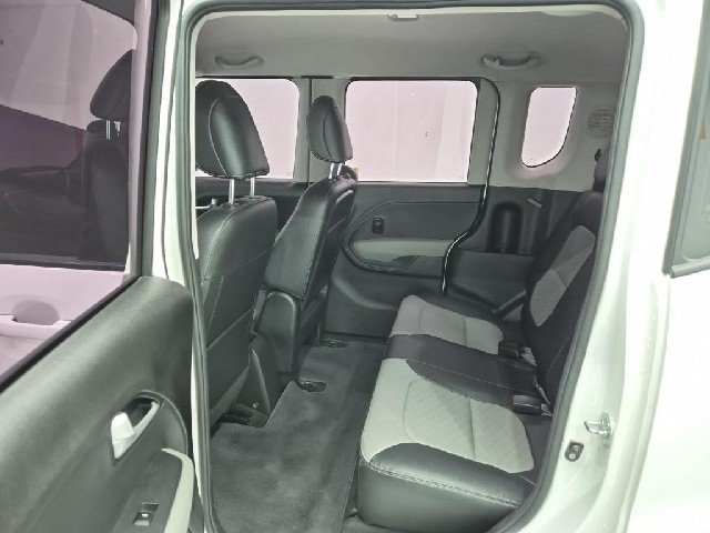 6071000244R12.jpg