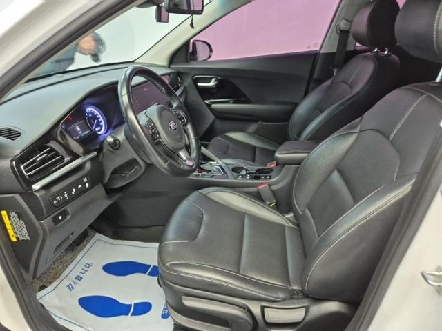 6051501476R11.jpg